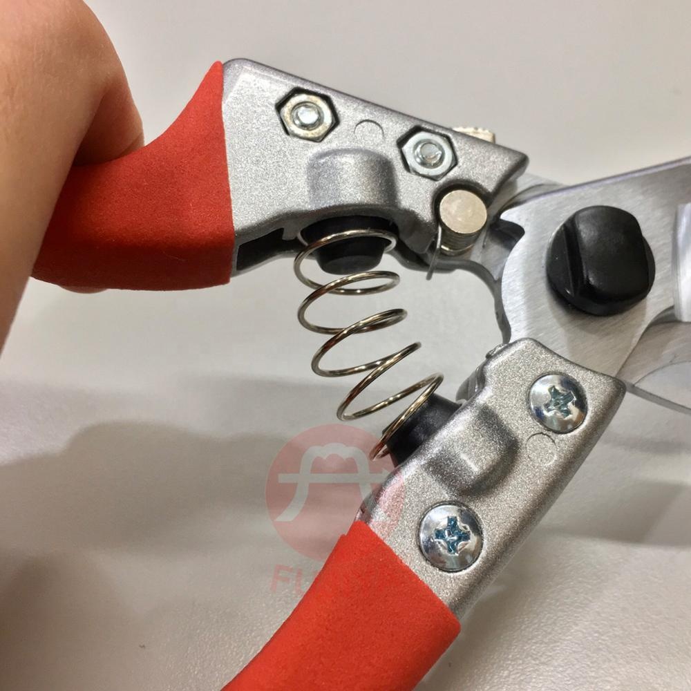 MIT工業グレード自動剪定ツールバイパスガーデンシアーSK5 - Gardening Tools In Japan のレビューと価格