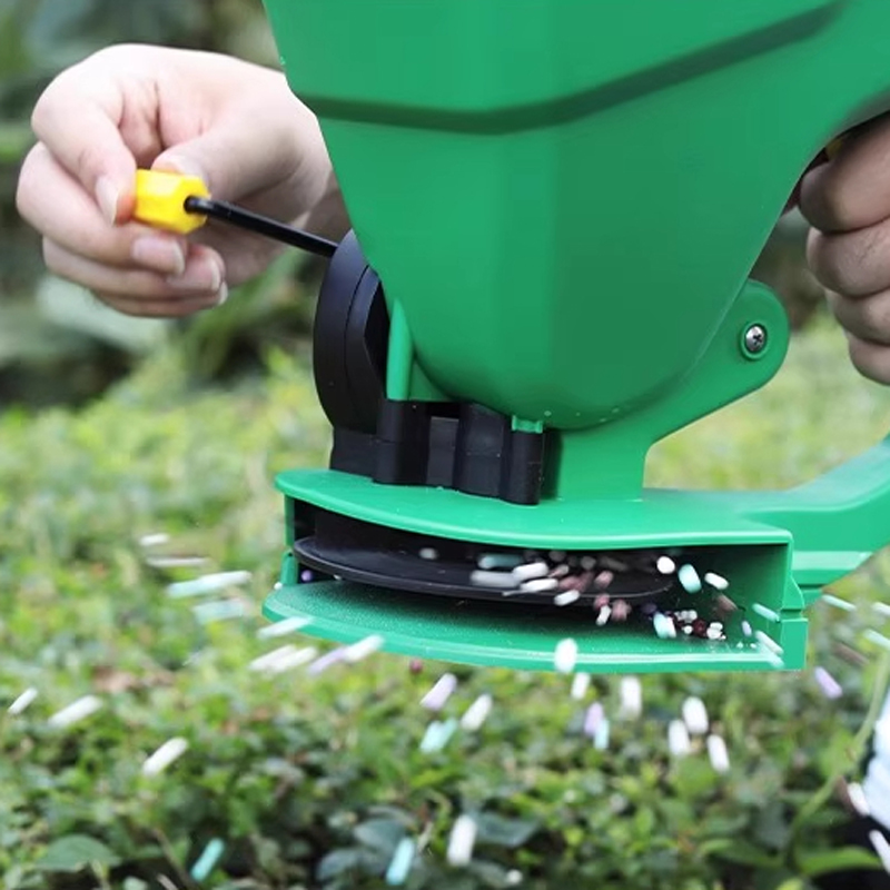 草の種子散布機、小型肥料散布機、手回し式芝生種子散布機 種ま - Grass Seed Spreader のレビューと価格
