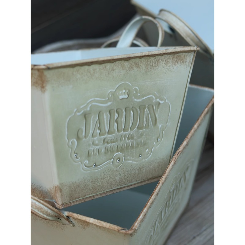 ヴィンテージ牧歌的なブリキ製の英国風バイノーラルフラワーポッ - Gardening Tools In English のレビューと価格
