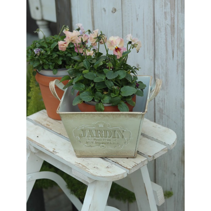 ヴィンテージ牧歌的なブリキ製の英国風バイノーラルフラワーポッ - Gardening Tools In English のレビューと価格